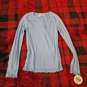 #815- girls new long sleeve shirt medium
